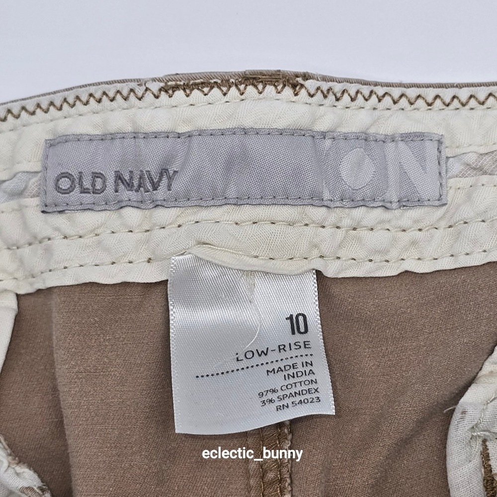 Old Navy Khaki Chino Shorts Cotton Spandex Tan Low-Rise Women Size 10 - Picture 2 of 6